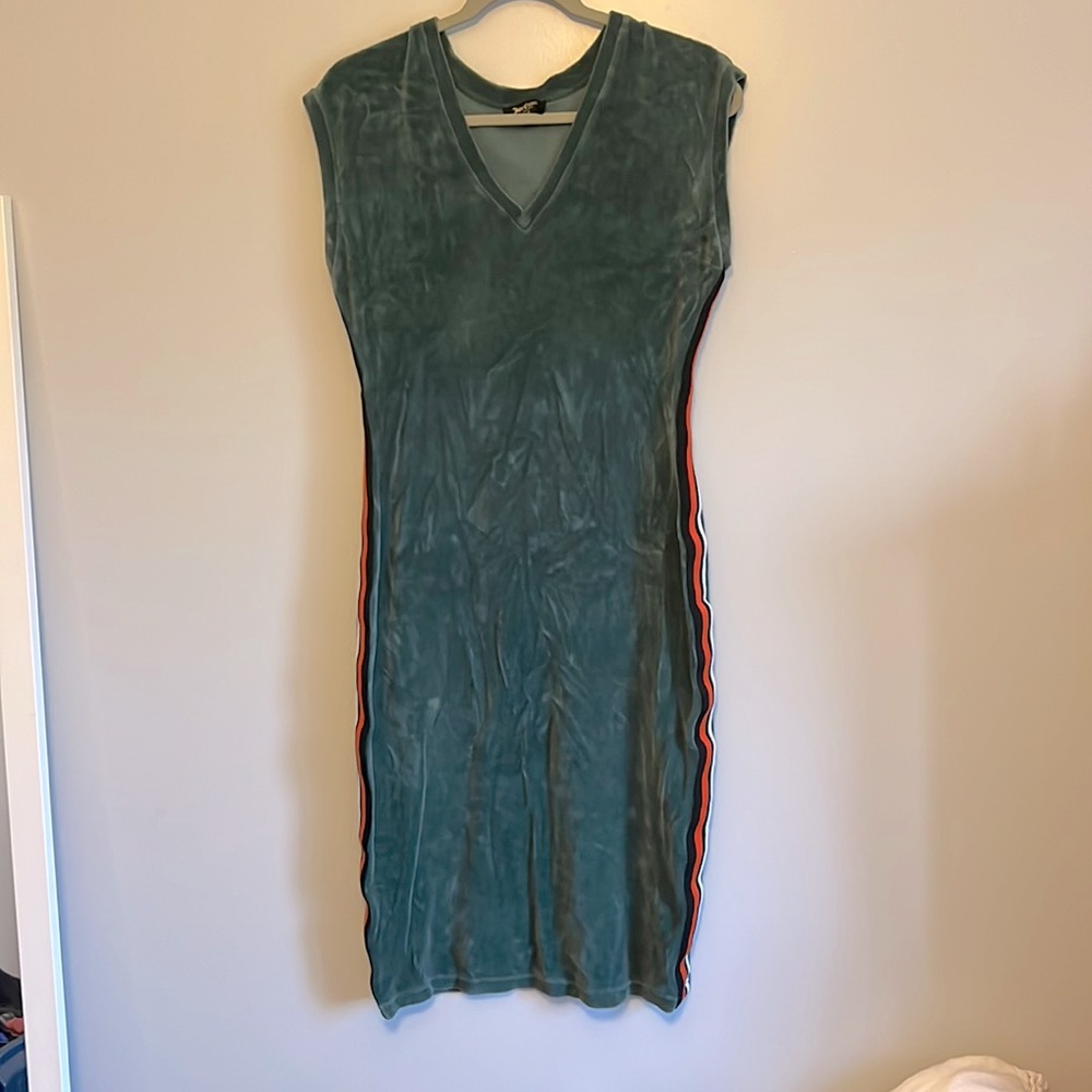 Juicy couture size 8 stretchy velvet dress